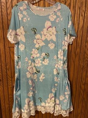Halife Light Blue Floral Lace-Hem Nightshirt